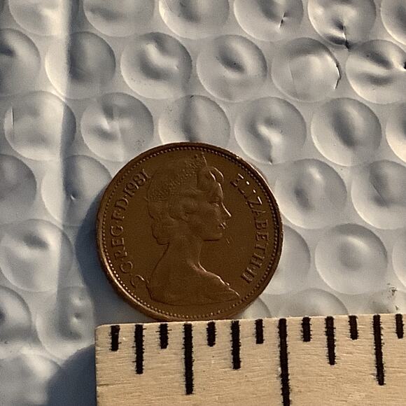 1981 Very Rare 2 Pence (New Pence) Queen Elizabeth II British Coin - Picture 6 of 7